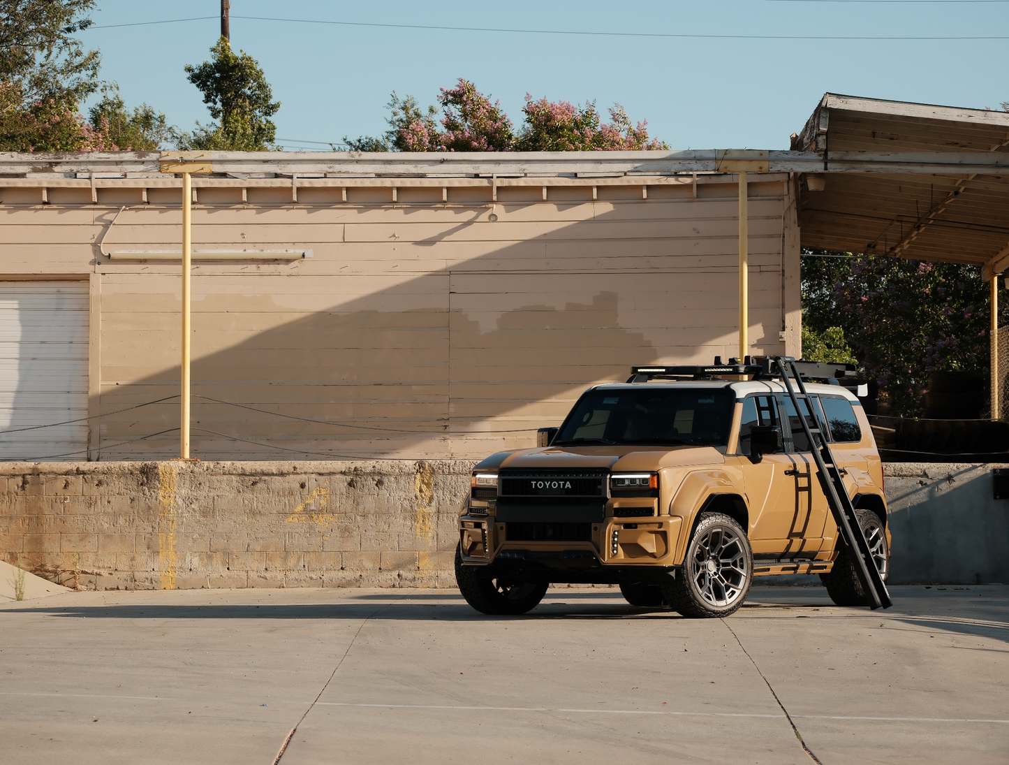 Toyota Land Cruiser 250 M'LinkX Roof Rack Platform ( Half-Length/With OEM Rails )