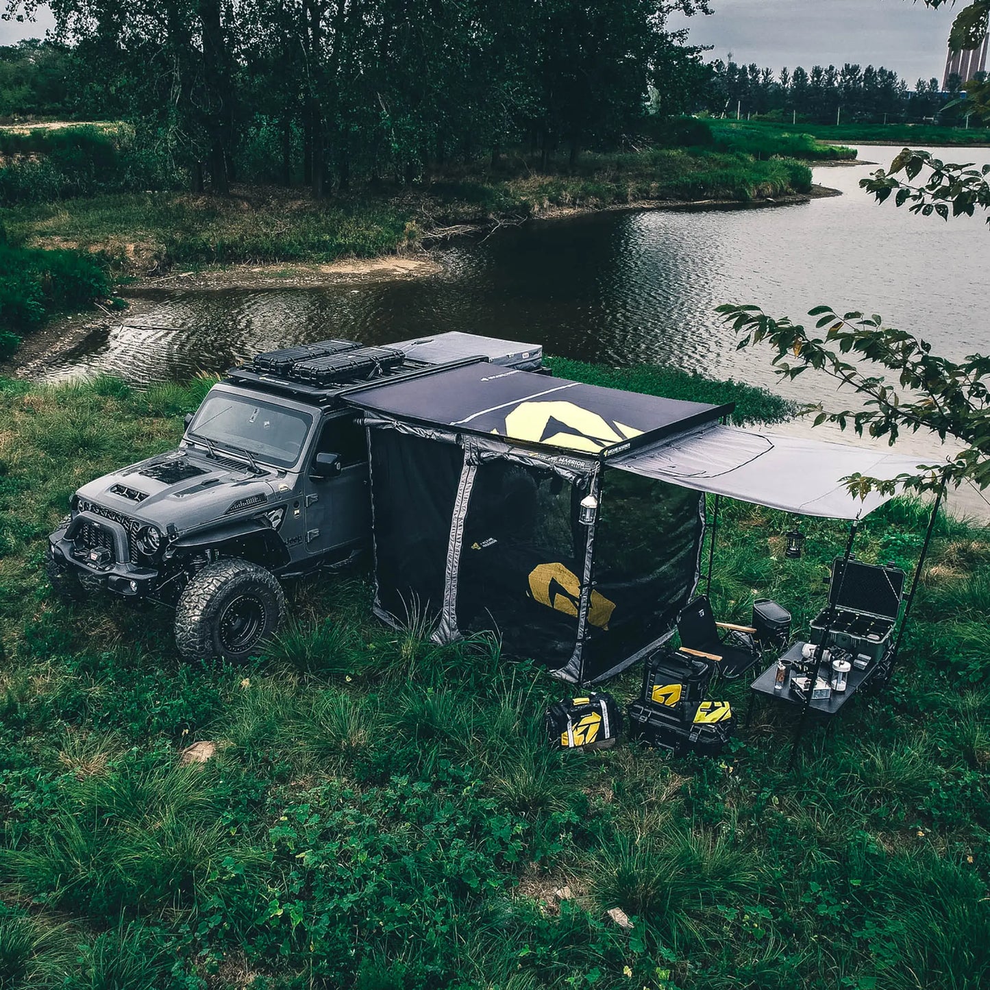 ハードコアオーニング用フロア付きオーニングルームPRO